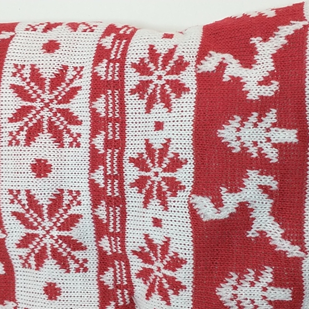 Holiday Style Tree Skirt Red and White Color - Picture 6 of 10